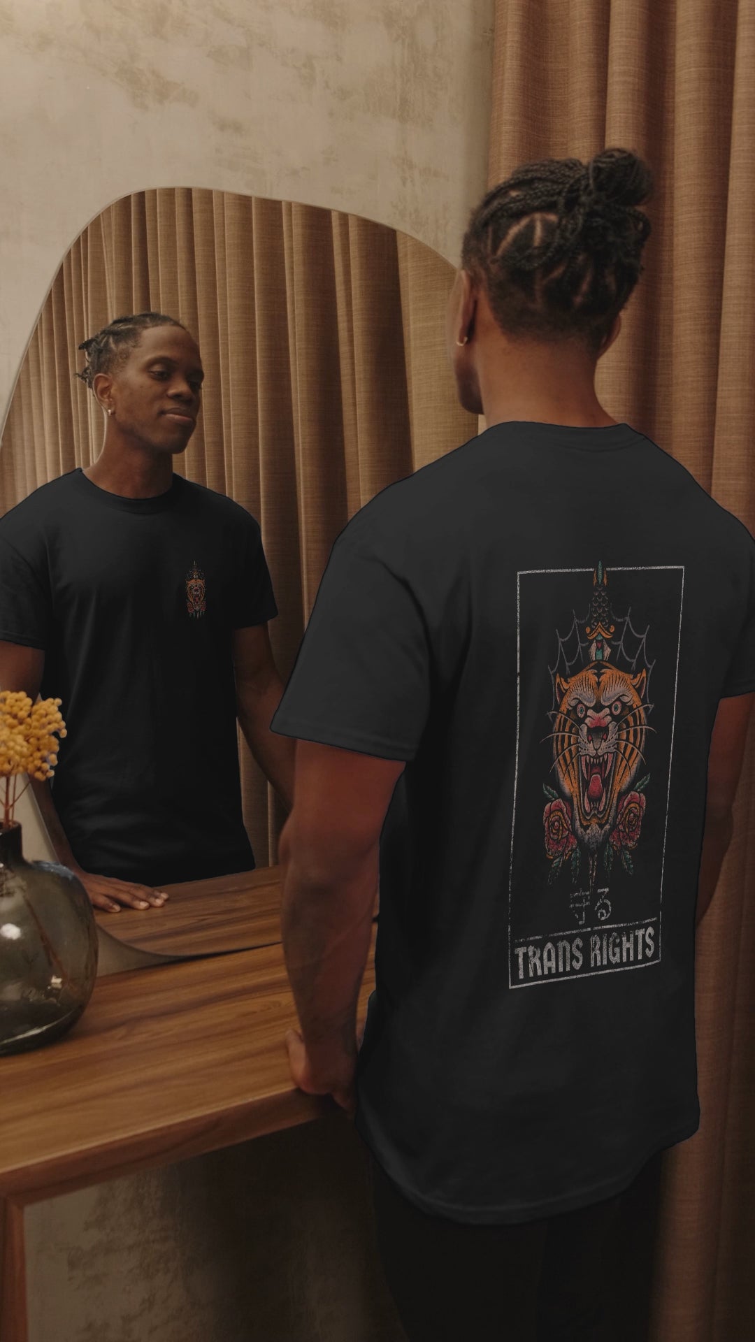 Protect TRANS RIGHTS Tiger Japanese T-shirt