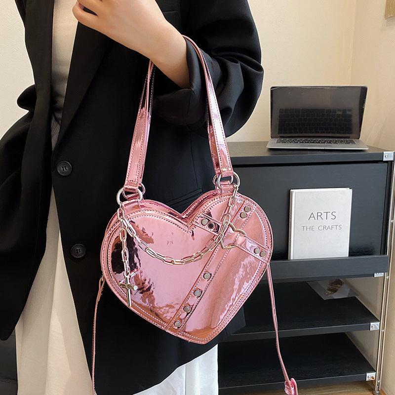 Chain Heart-shaped Bags Large Capacity Love Shoulder Bag For Women Valentine’s Day - Pink hand